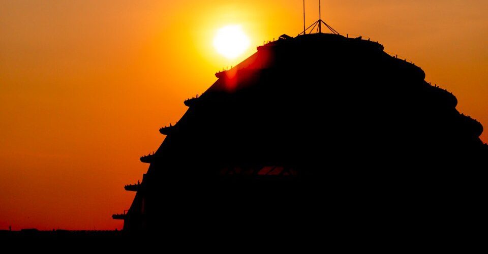 Planning a honeymoon safari in East Africa 2026? Complete guide to Rwanda, Uganda, Kenya & Tanzania — best lodges, itineraries, costs & tips. Go Safaris Africa.