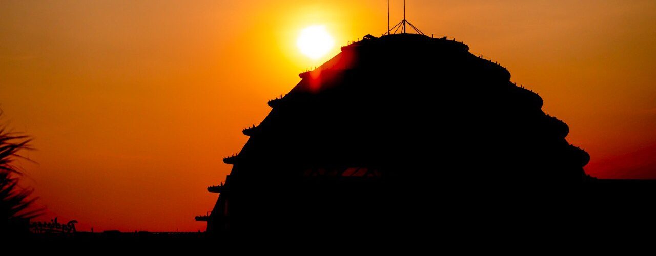 Planning a honeymoon safari in East Africa 2026? Complete guide to Rwanda, Uganda, Kenya & Tanzania — best lodges, itineraries, costs & tips. Go Safaris Africa.